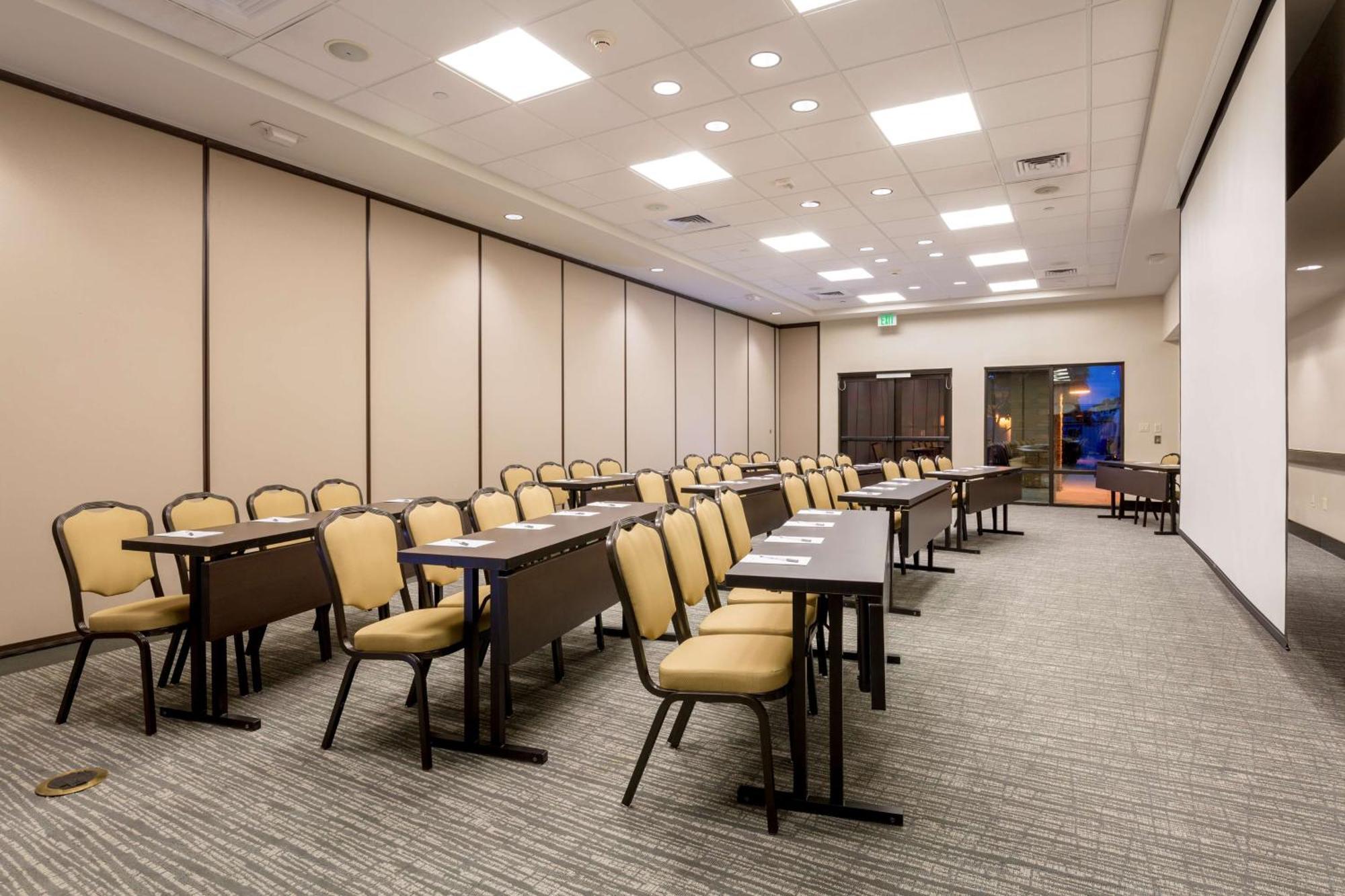 Hampton Inn & Suites San Diego-Поуей Екстериор снимка