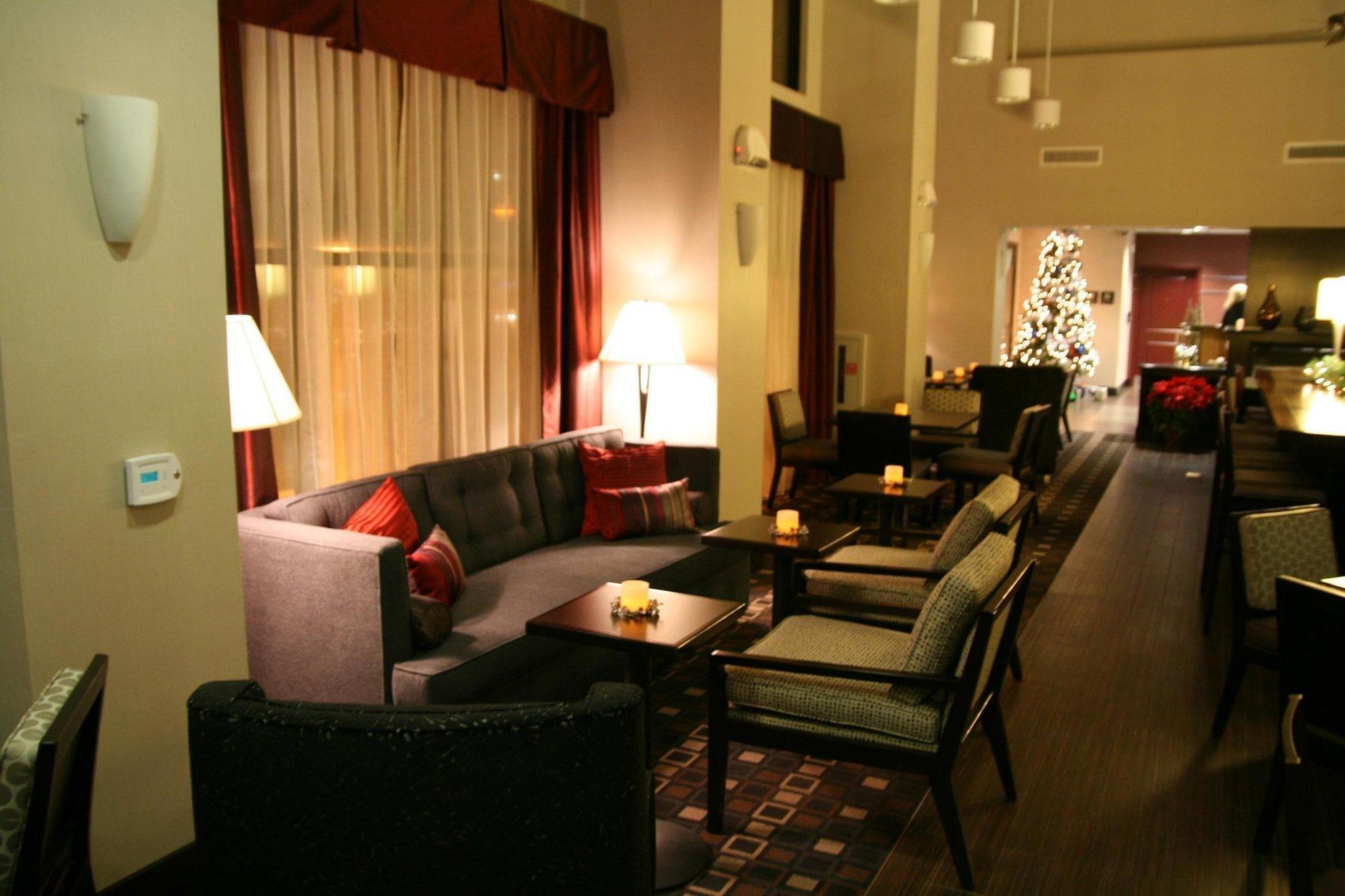 Hampton Inn & Suites San Diego-Поуей Екстериор снимка