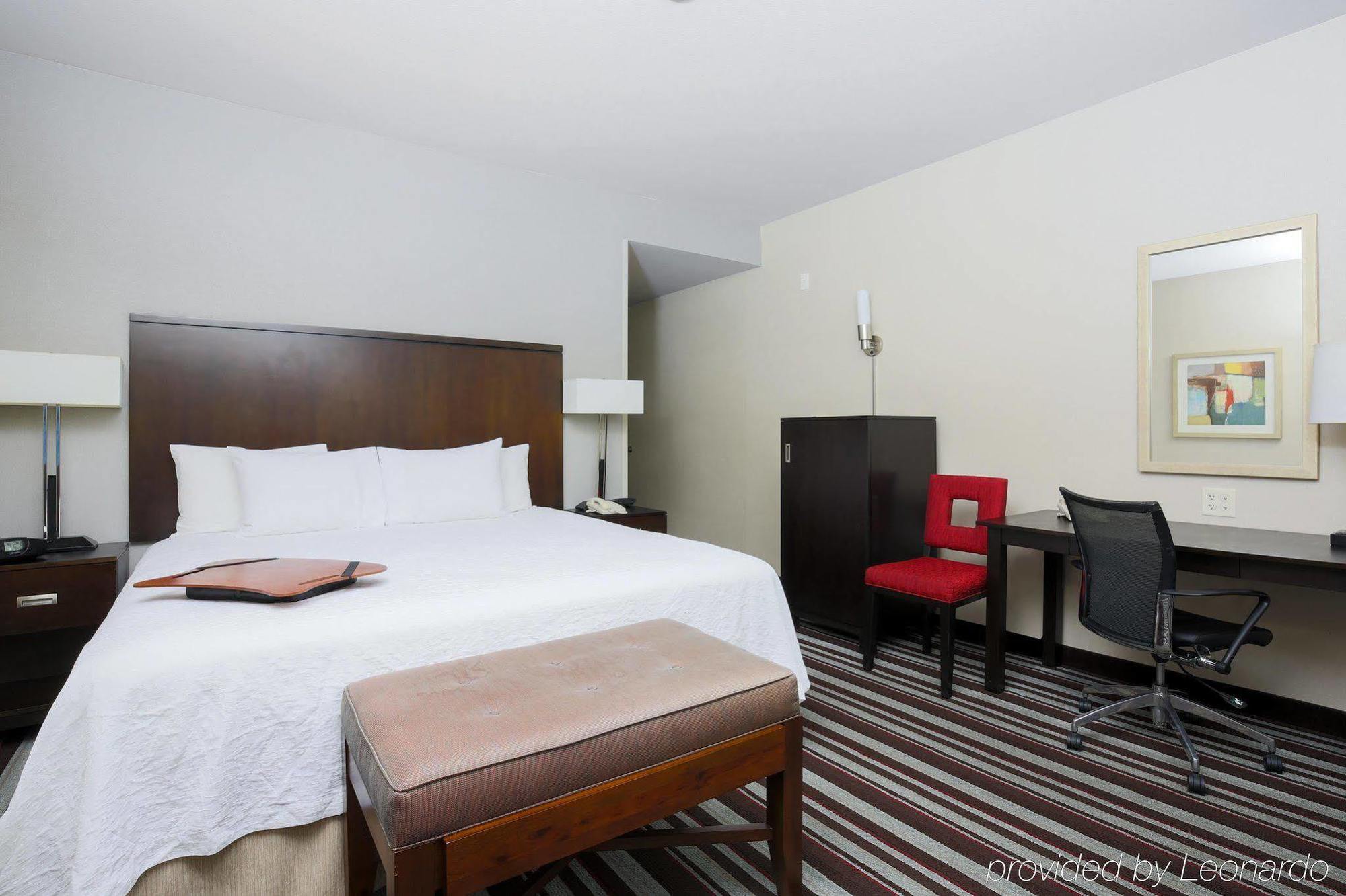 Hampton Inn & Suites San Diego-Поуей Екстериор снимка