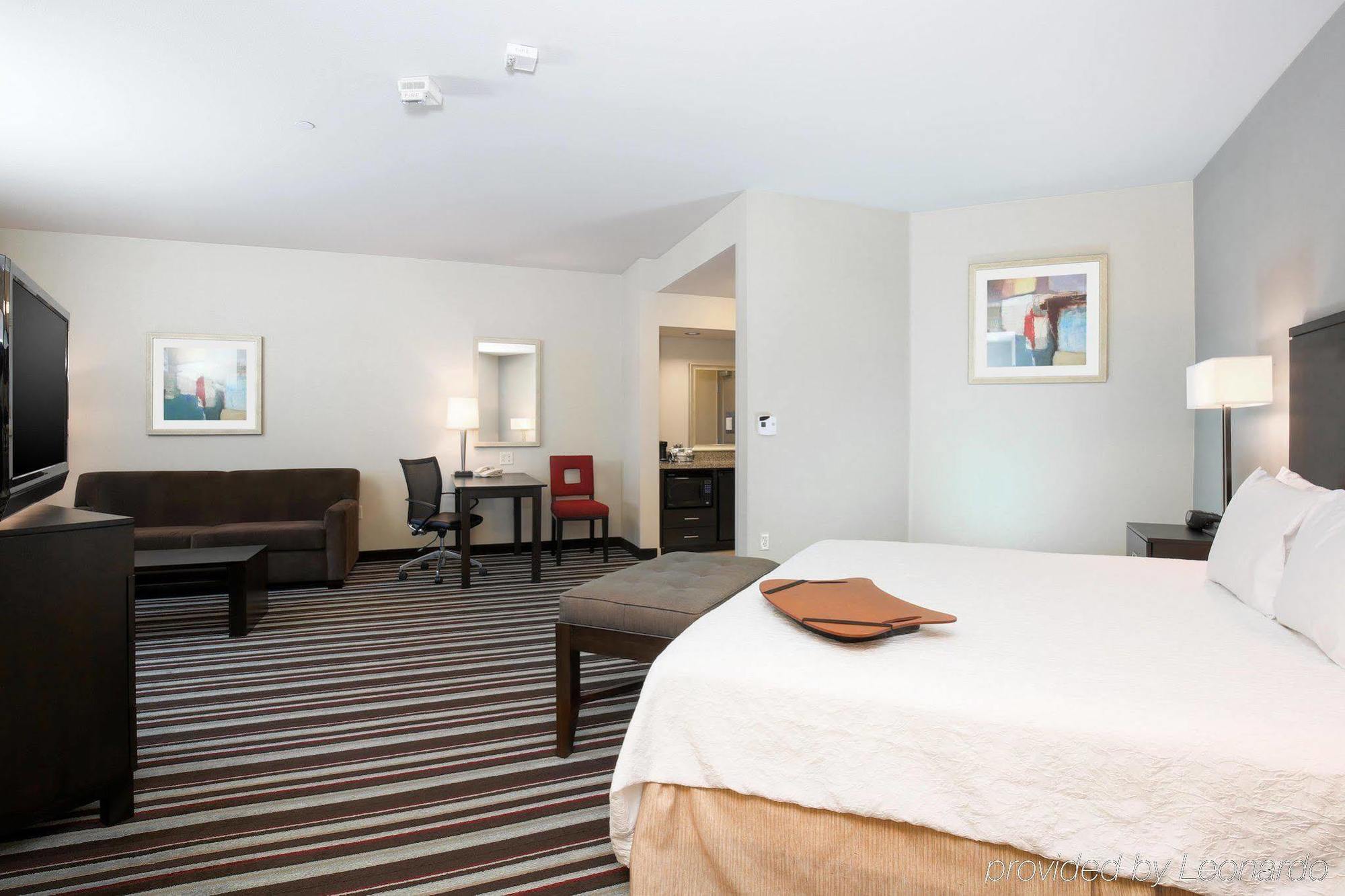 Hampton Inn & Suites San Diego-Поуей Екстериор снимка